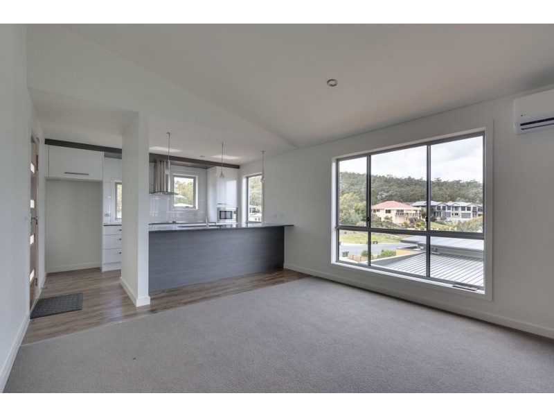 635 Oceana Drive, Tranmere TAS 7018