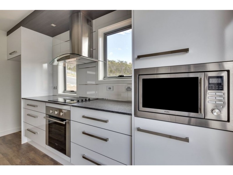 635 Oceana Drive, Tranmere TAS 7018