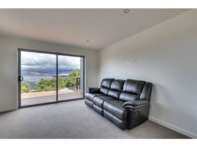 635 Oceana Drive, Tranmere TAS 7018