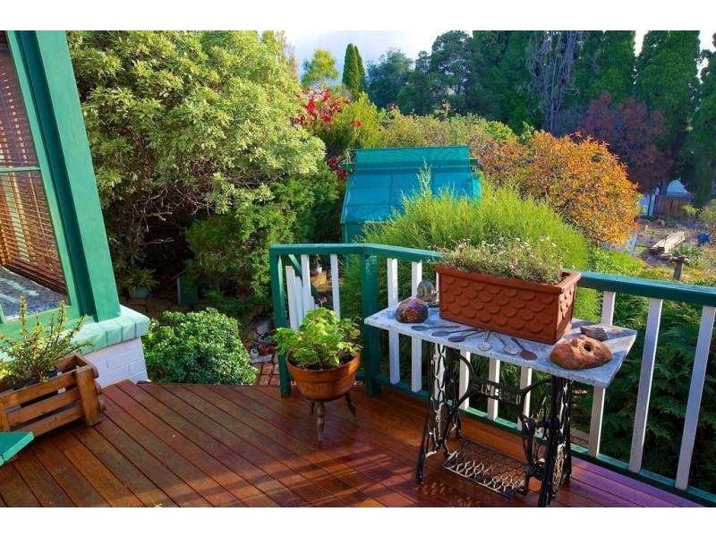 13 Alt-Na-Craig Avenue, Mount Stuart TAS 7000
