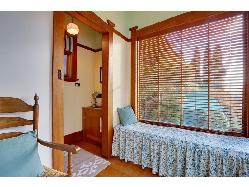 13 Alt-Na-Craig Avenue, Mount Stuart TAS 7000