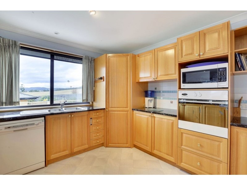 10 Erica Place, Oakdowns TAS 7019