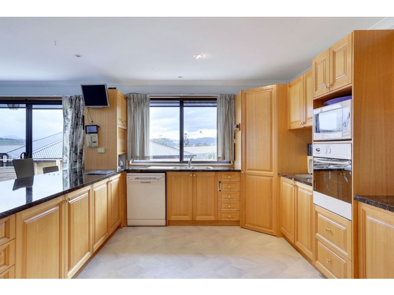 10 Erica Place, Oakdowns TAS 7019