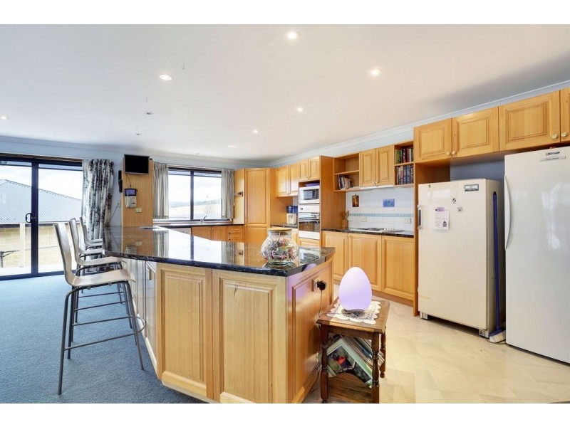 10 Erica Place, Oakdowns TAS 7019