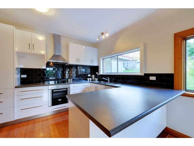 1 Lennox Avenue, Lutana TAS 7009