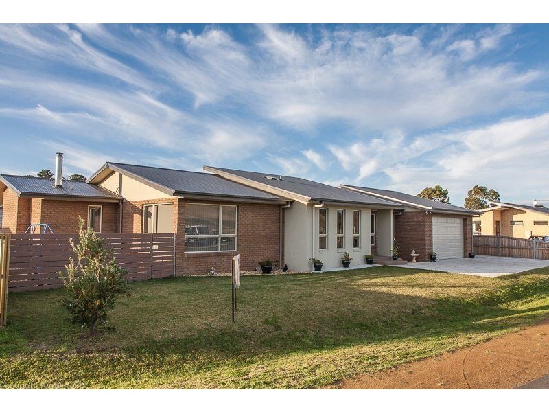 4 Vivalenett Close, Seven Mile Beach TAS 7170