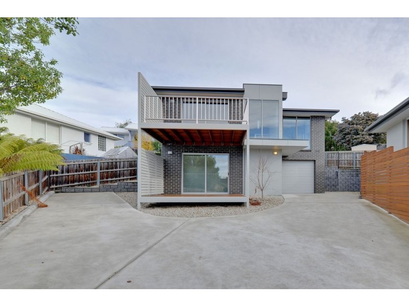 2/53 Hiern Road, Blackmans Bay TAS 7052