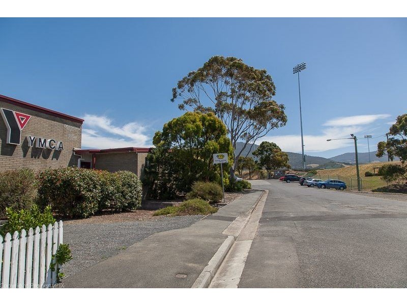 2/8 Constance Avenue, Glenorchy TAS 7010