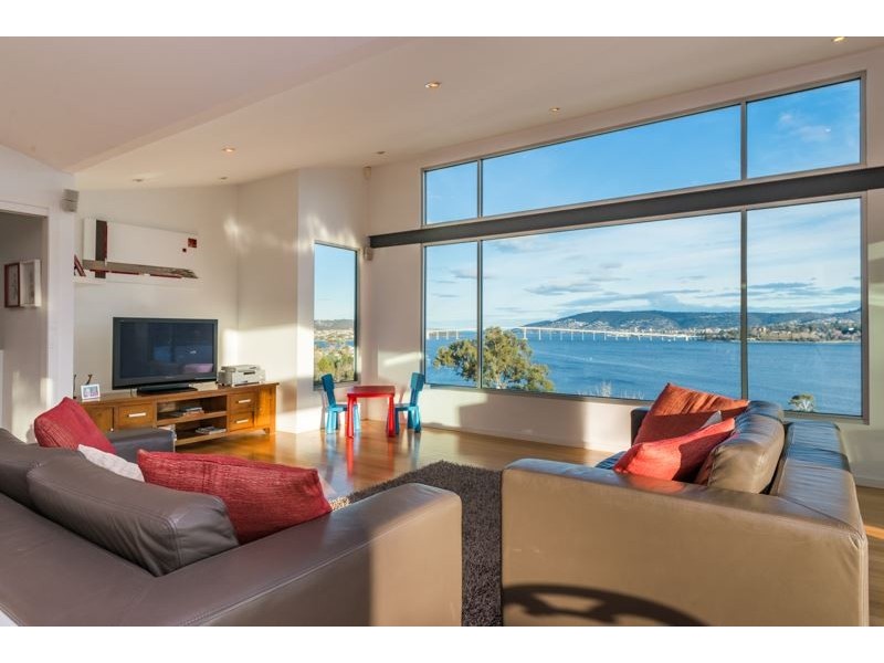 140B Derwent Avenue, Lindisfarne TAS 7015