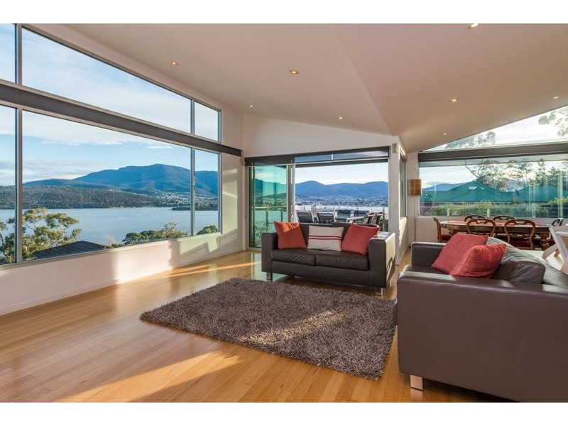 140B Derwent Avenue, Lindisfarne TAS 7015