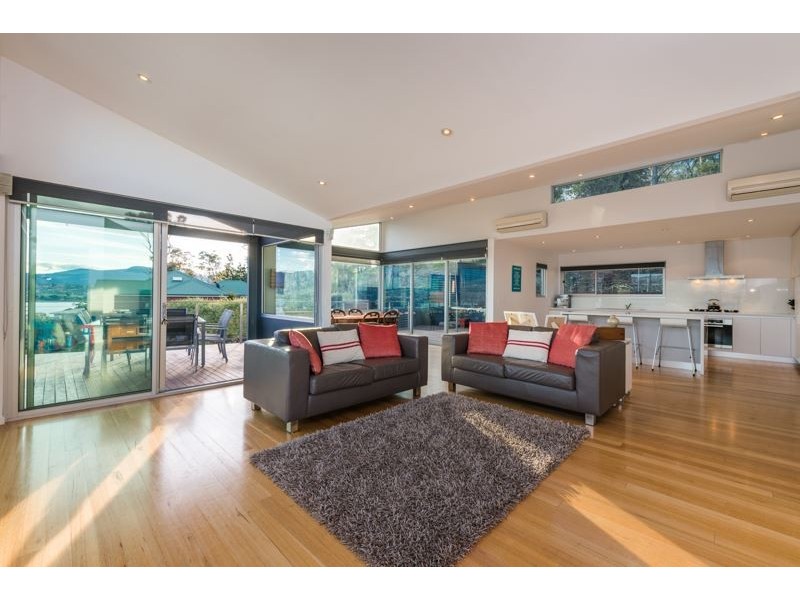 140B Derwent Avenue, Lindisfarne TAS 7015