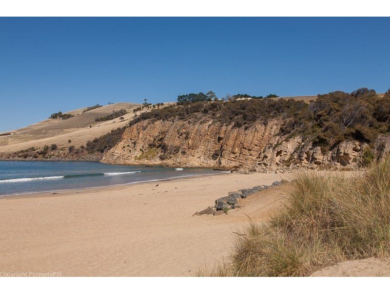 442 Clifton Beach Road, Clifton Beach TAS 7020