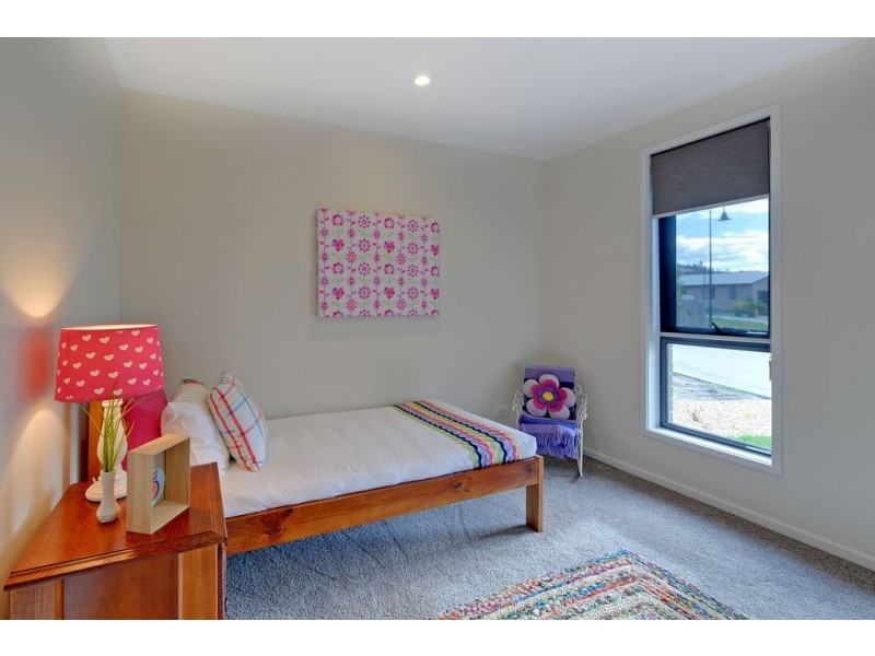 7 Threxton Way, Howrah TAS 7018