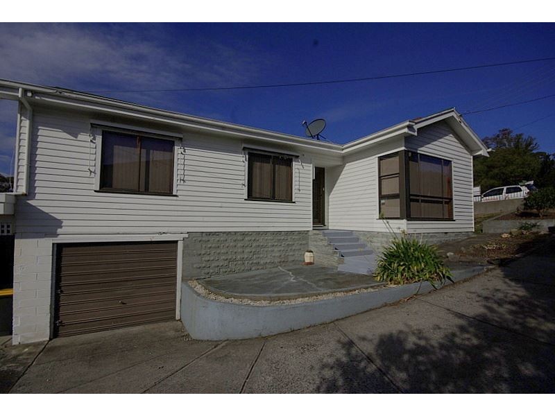 1/7 Cranleigh Crescent, West Moonah TAS 7009