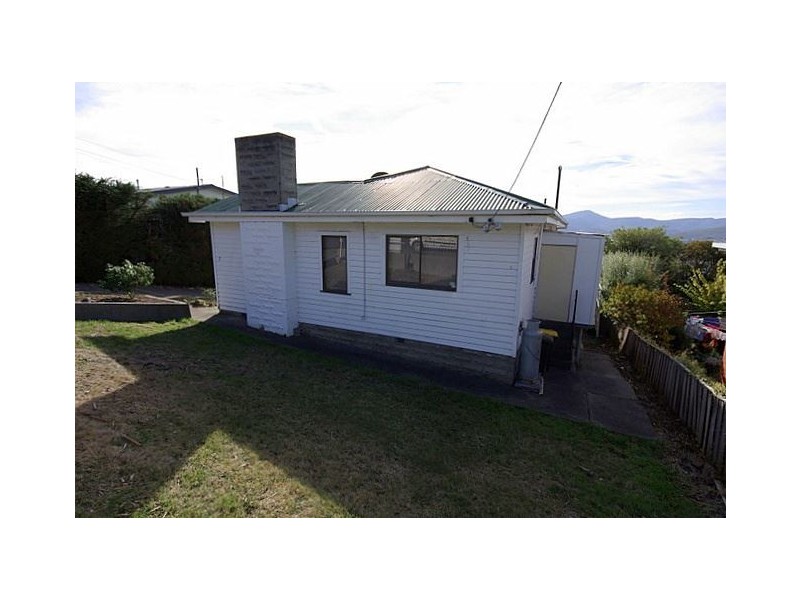 1/7 Cranleigh Crescent, West Moonah TAS 7009