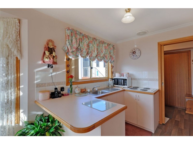 1/33 Buckingham Drive, Howrah TAS 7018