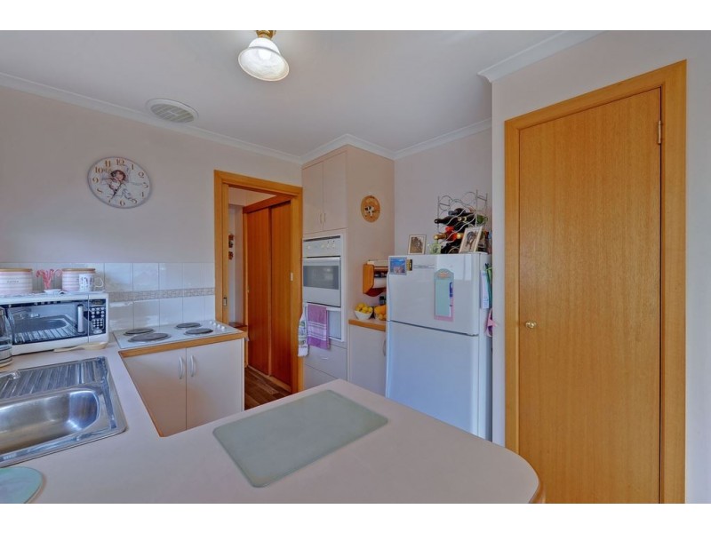 1/33 Buckingham Drive, Howrah TAS 7018