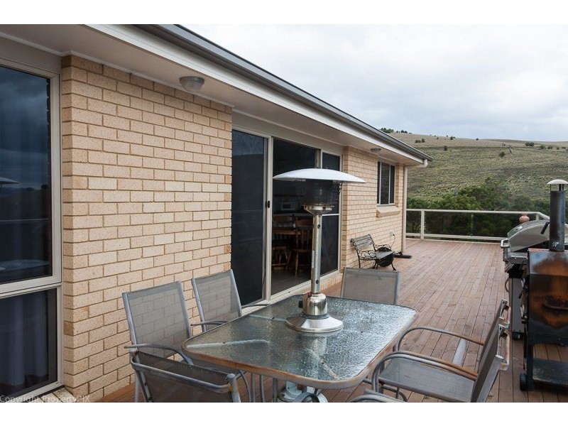 51 Spinnaker Crescent, Tranmere TAS 7018