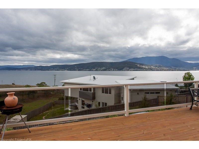 51 Spinnaker Crescent, Tranmere TAS 7018