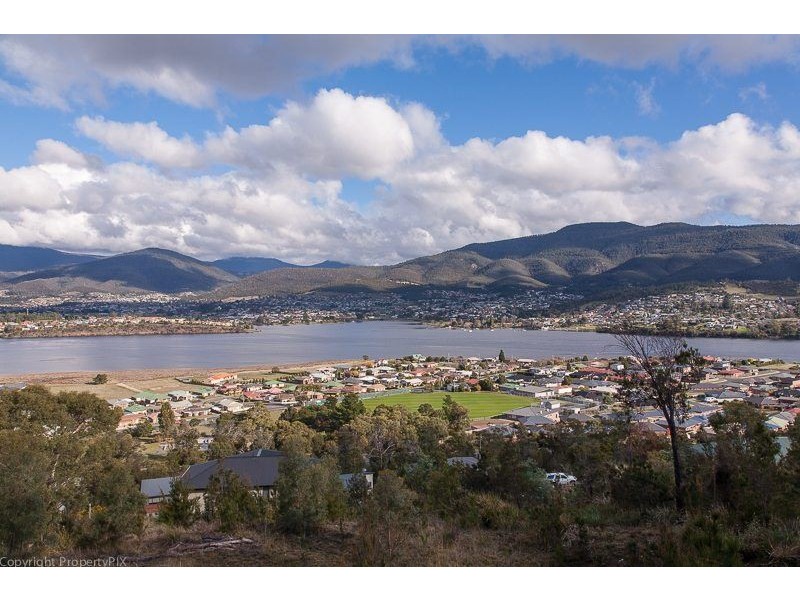 33 Grevillea Avenue, Old Beach TAS 7017