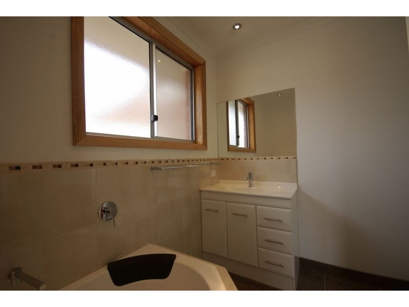 26 McKinly Street, Midway Point TAS 7171