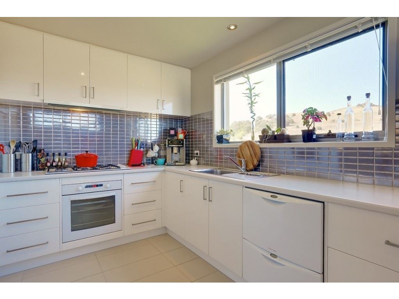 2/16 Skala Road, Tranmere TAS 7018