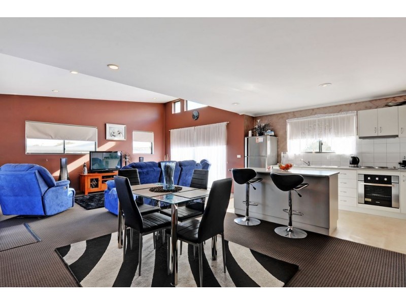 2/146 Rockingham Drive, Clarendon Vale TAS 7019