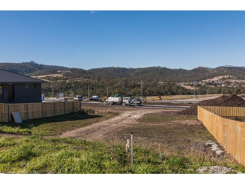 17 Hance Road, Howrah TAS 7018