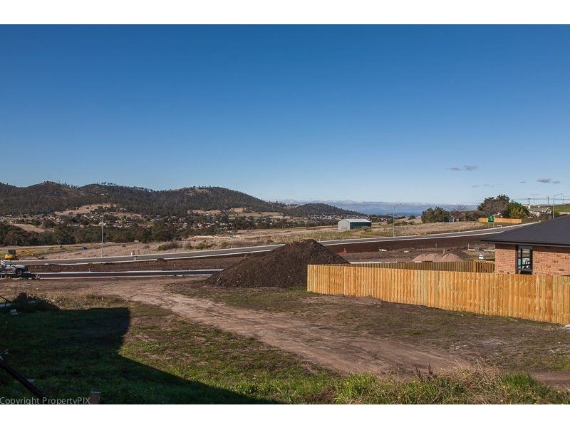 17 Hance Road, Howrah TAS 7018