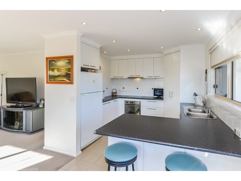2/7 Walter Place, Howrah TAS 7018