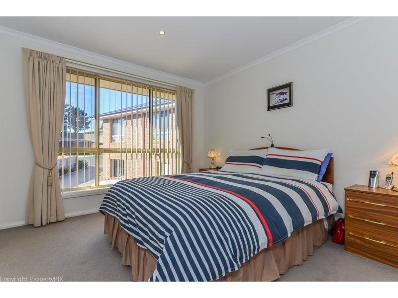 2/7 Walter Place, Howrah TAS 7018