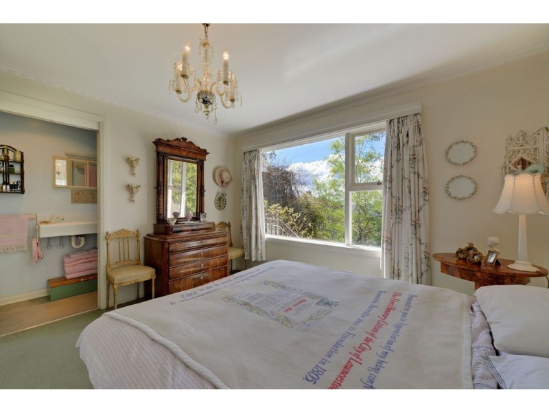 73 Olinda Grove, Mount Nelson TAS 7007