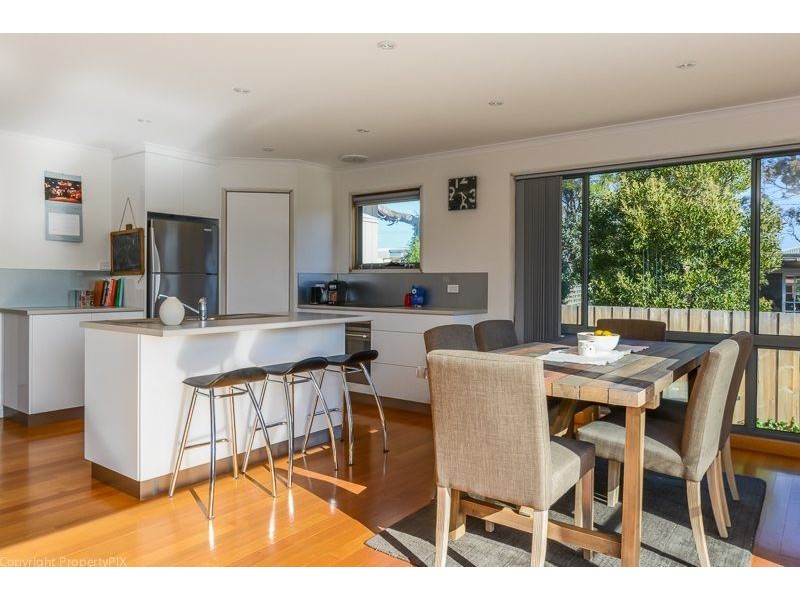 6 Cremorne Avenue, Cremorne TAS 7024