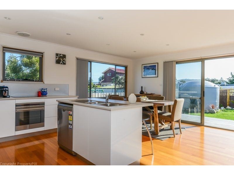 6 Cremorne Avenue, Cremorne TAS 7024