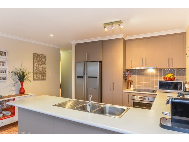 33 Elmac Crescent, Austins Ferry TAS 7011