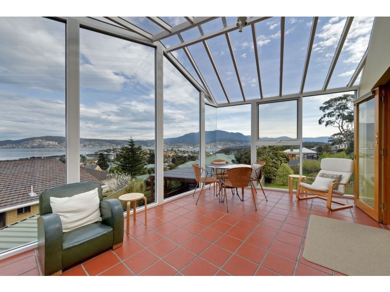 82 Maluka Terrace, Bellerive TAS 7018
