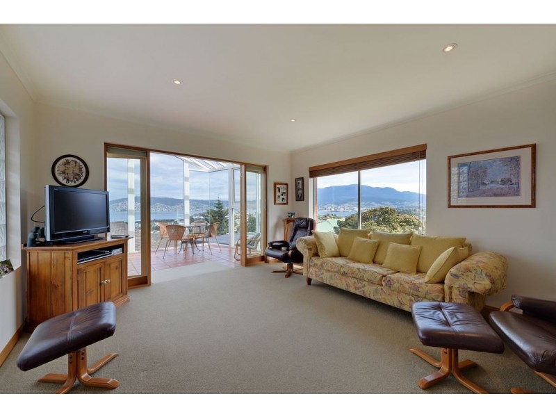 82 Maluka Terrace, Bellerive TAS 7018