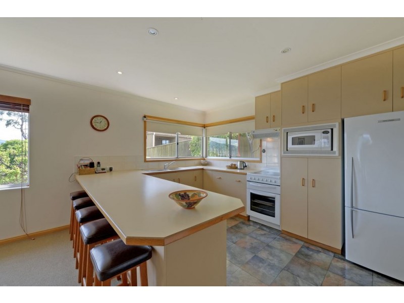 82 Maluka Terrace, Bellerive TAS 7018