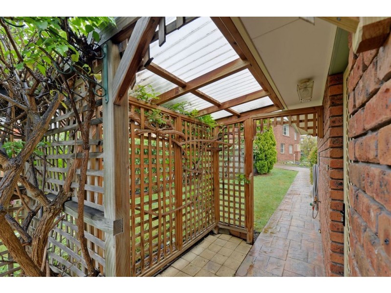 7/10 Lowelly Road, Lindisfarne TAS 7015