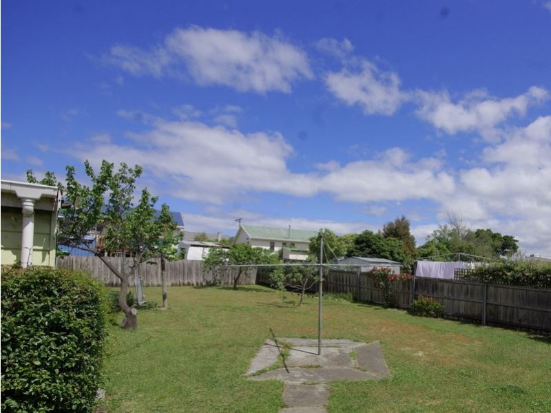35 Schouten Street, Warrane TAS 7018