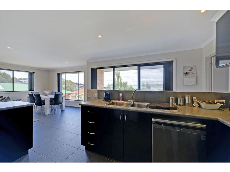 3 Ivy Close, Oakdowns TAS 7019