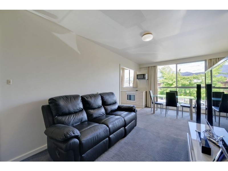 8/22 Runnymede Street, Battery Point TAS 7004
