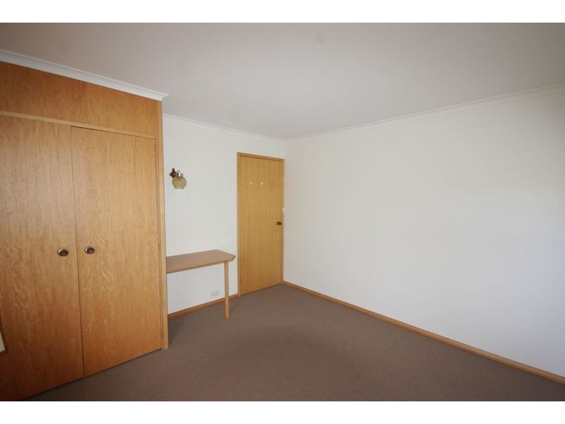 2/2 Clifford Court, Howrah TAS 7018