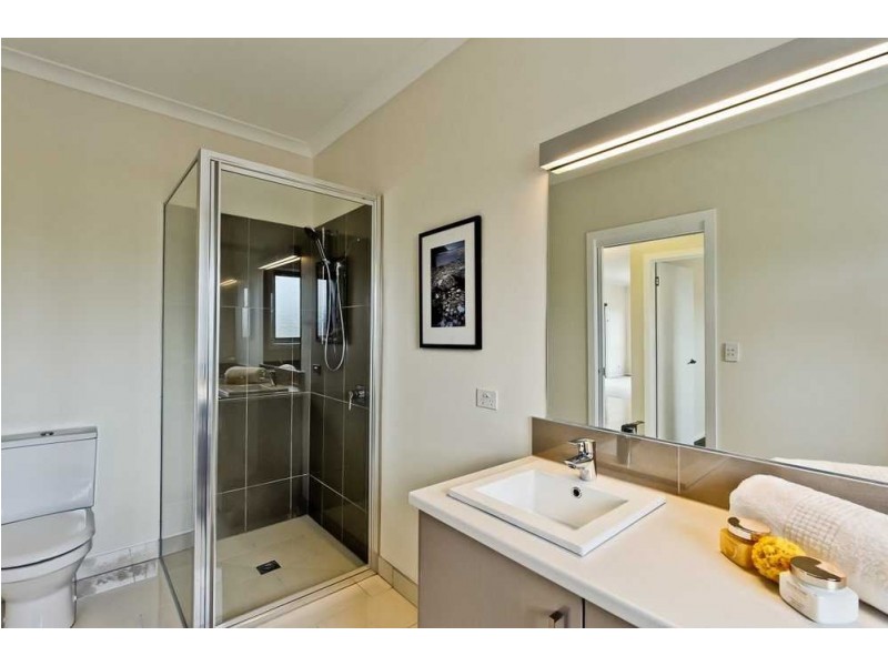 11 Spinnaker Crescent, Tranmere TAS 7018