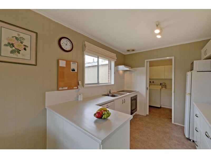 22 Manly Avenue, Lindisfarne TAS 7015