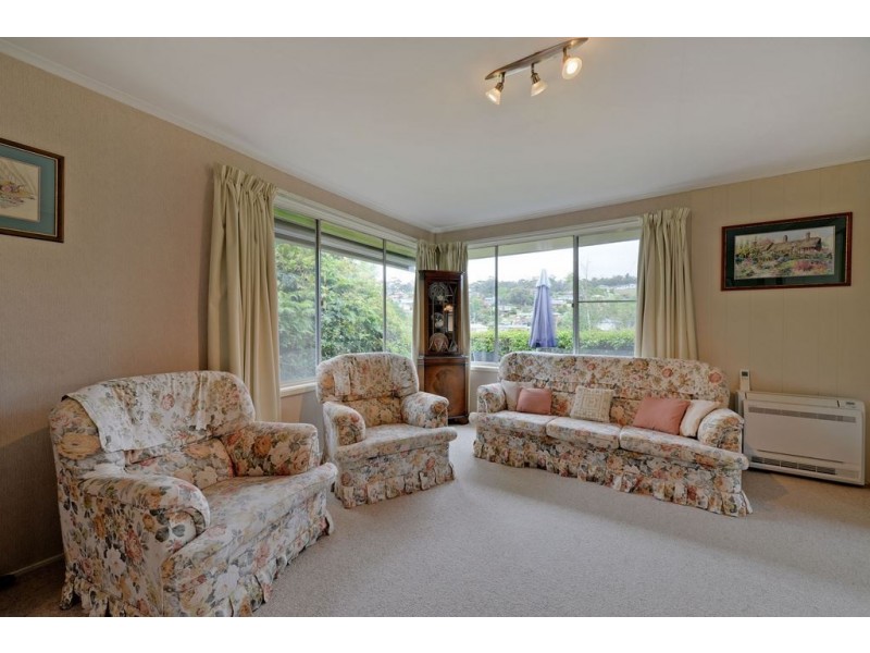 22 Manly Avenue, Lindisfarne TAS 7015