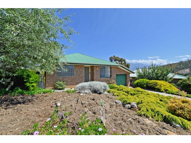 2/3 Llenroc Street, Geilston Bay TAS 7015