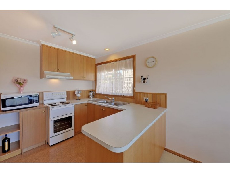 2/3 Llenroc Street, Geilston Bay TAS 7015