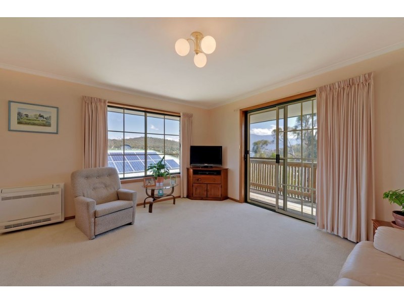2/3 Llenroc Street, Geilston Bay TAS 7015