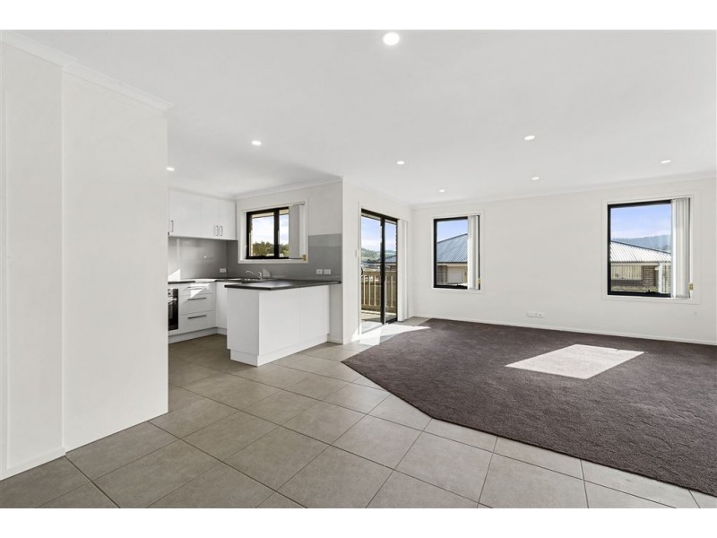 6 Ernest Road, Rokeby TAS 7019